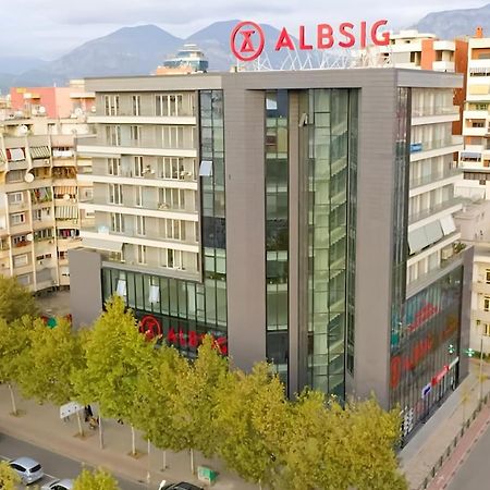 Free Parking Skanderbeg Square - Spacious Central Apartment Tirana Exterior foto